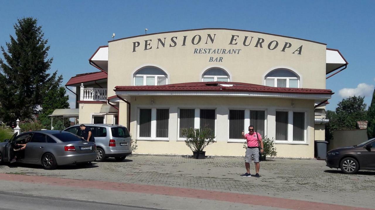 Penzion Europa Diakovce Exterior photo