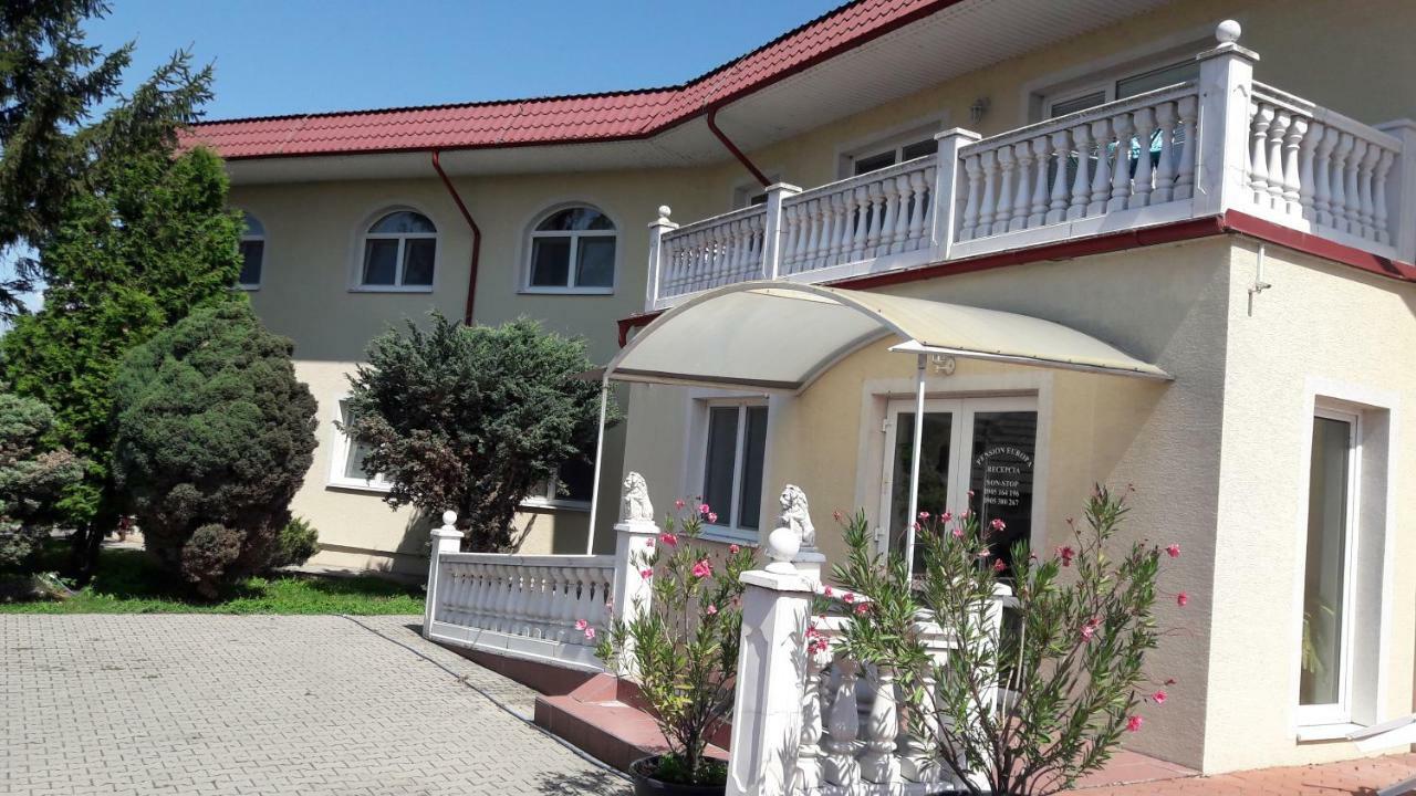 Penzion Europa Diakovce Exterior photo