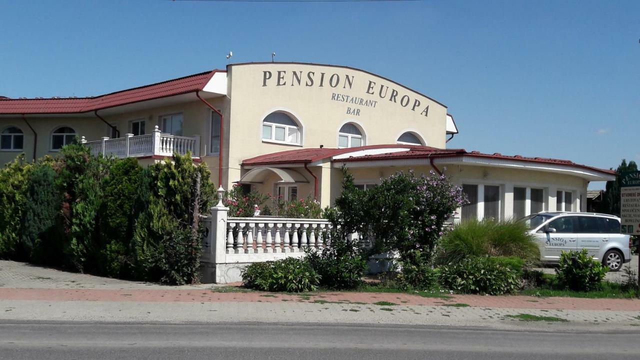Penzion Europa Diakovce Exterior photo